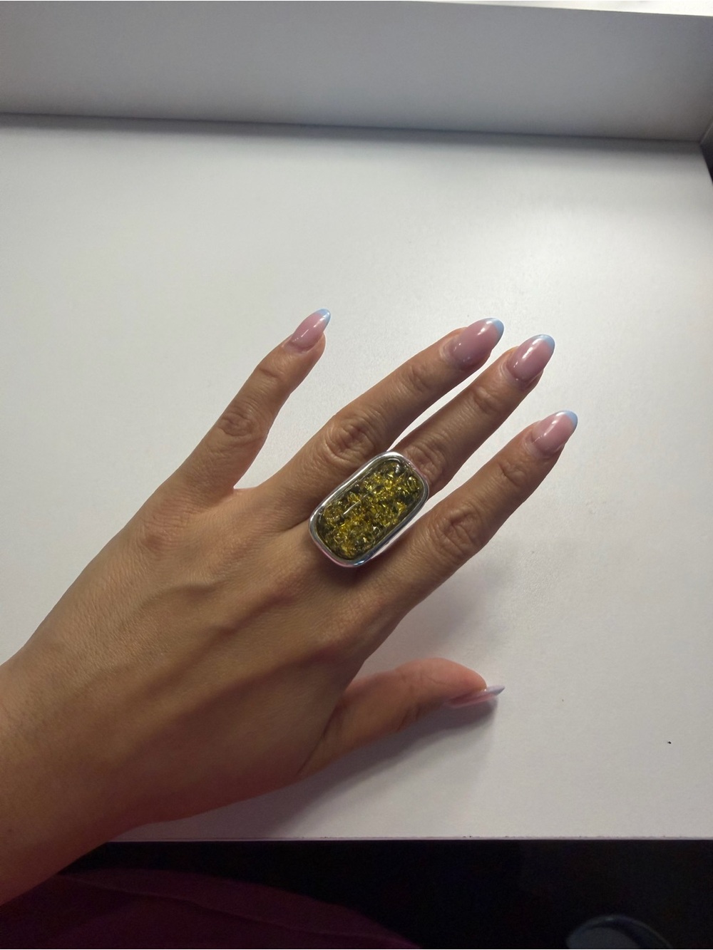 Polaroid Sterling Silver Green Amber Oval Statement Ring - Picture 3 of 7